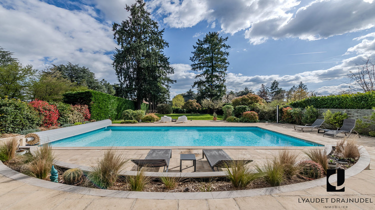 Ma-Cabane - Vente Maison RIORGES, 397 m²