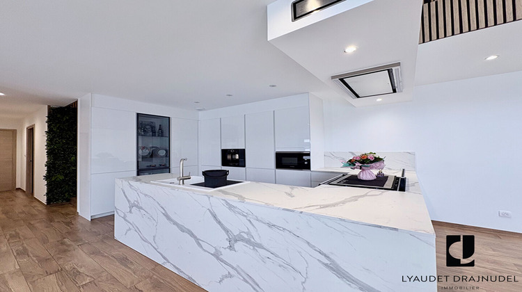 Ma-Cabane - Vente Maison ROANNE, 220 m²