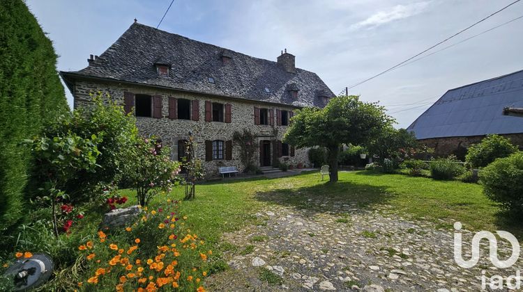 Ma-Cabane - Vente Maison Roannes-Saint-Mary, 180 m²