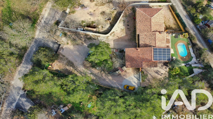 Ma-Cabane - Vente Maison Rocbaron, 200 m²