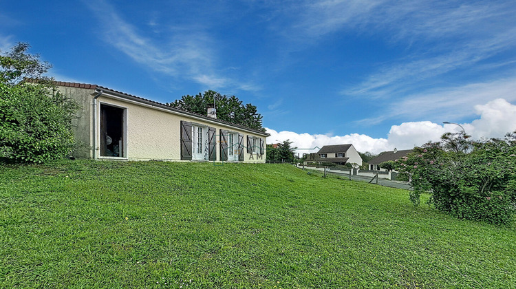 Ma-Cabane - Vente Maison ROCHECHOUART, 68 m²
