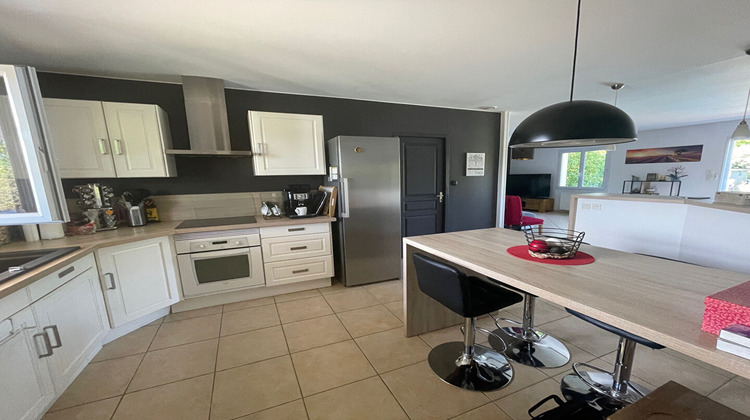 Ma-Cabane - Vente Maison ROCHES-PREMARIE-ANDILLE, 168 m²
