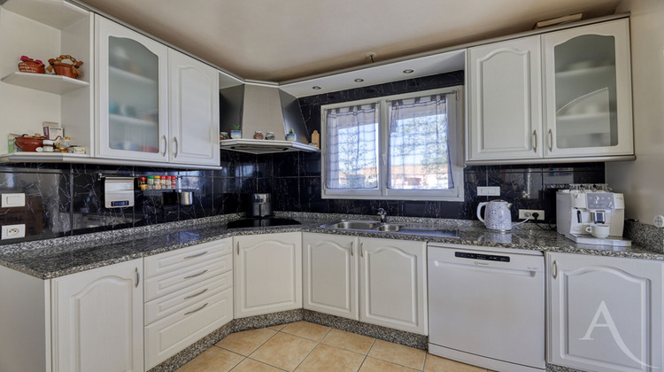 Ma-Cabane - Vente Maison ROCHESERVIERE, 118 m²