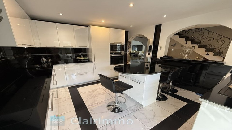 Ma-Cabane - Vente Maison ROGNAC, 180 m²