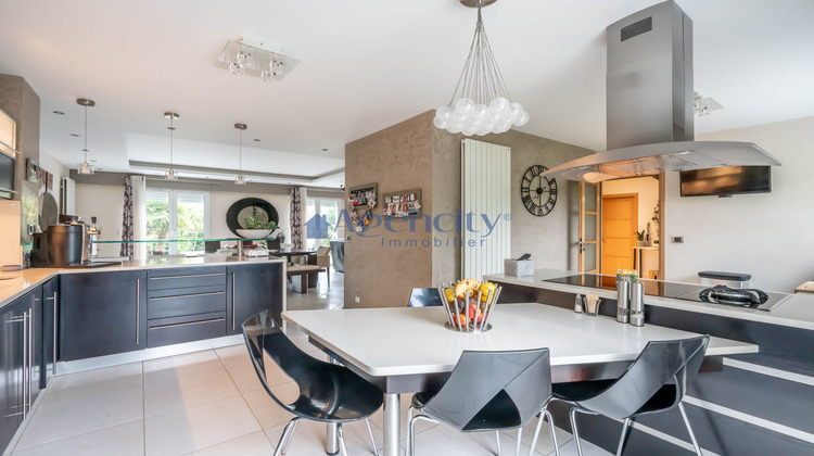 Ma-Cabane - Vente Maison Roissy-en-Brie, 213 m²