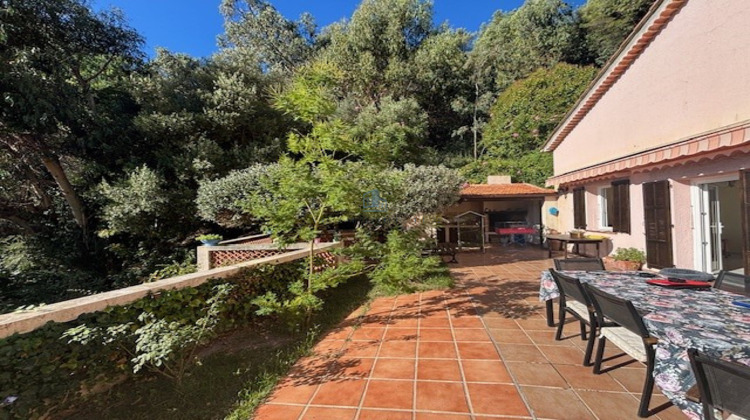 Ma-Cabane - Vente Maison Roquebrune-Cap-Martin, 200 m²