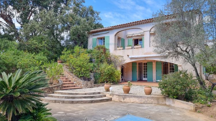 Ma-Cabane - Vente Maison ROQUEBRUNE-SUR-ARGENS, 137 m²