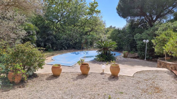 Ma-Cabane - Vente Maison ROQUEBRUNE-SUR-ARGENS, 137 m²