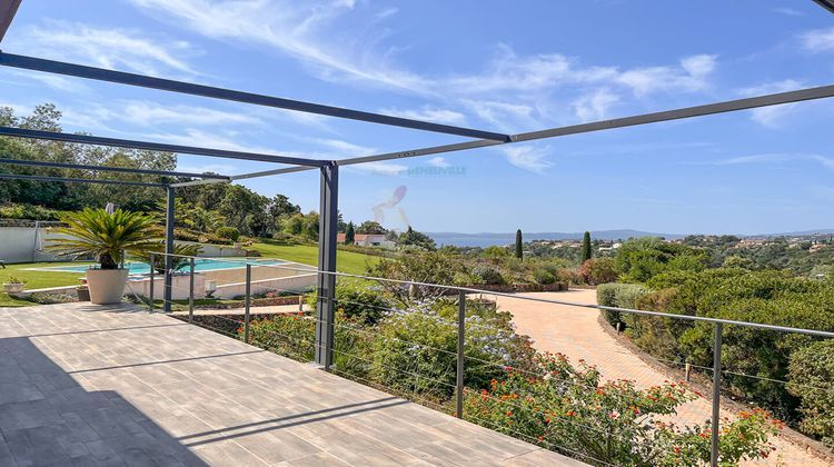 Ma-Cabane - Vente Maison ROQUEBRUNE-SUR-ARGENS, 185 m²