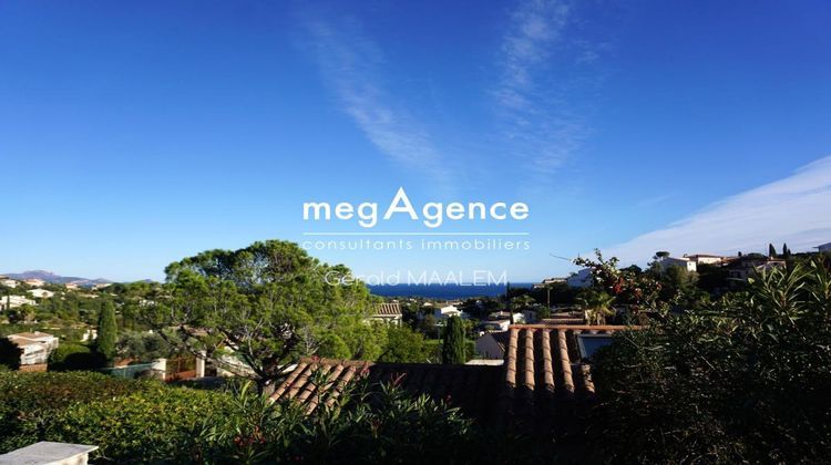 Ma-Cabane - Vente Maison ROQUEBRUNE SUR ARGENS, 76 m²