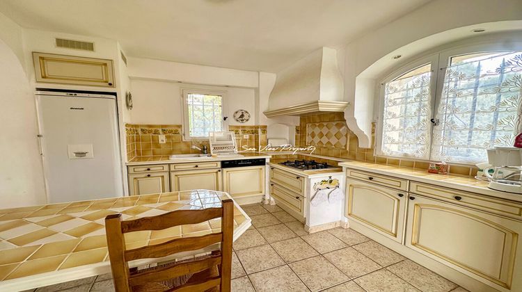 Ma-Cabane - Vente Maison ROQUEBRUNE-SUR-ARGENS, 220 m²