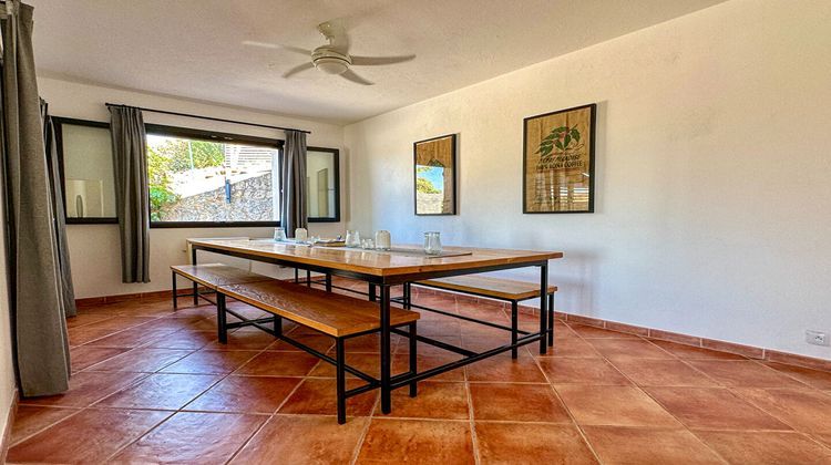 Ma-Cabane - Vente Maison ROQUEBRUNE-SUR-ARGENS, 220 m²