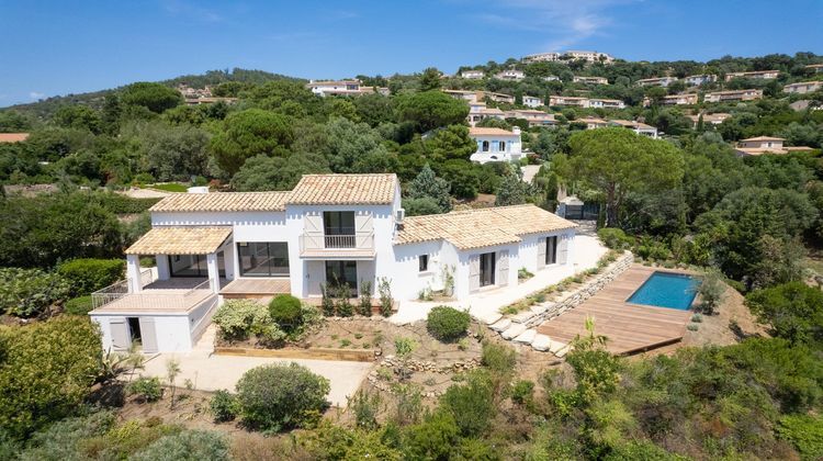 Ma-Cabane - Vente Maison ROQUEBRUNE-SUR-ARGENS, 150 m²