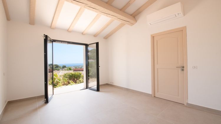 Ma-Cabane - Vente Maison ROQUEBRUNE-SUR-ARGENS, 150 m²