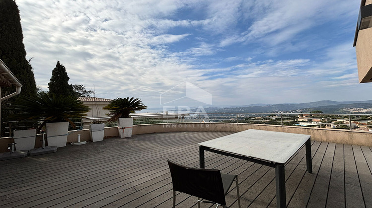 Ma-Cabane - Vente Maison ROQUEBRUNE-SUR-ARGENS, 225 m²