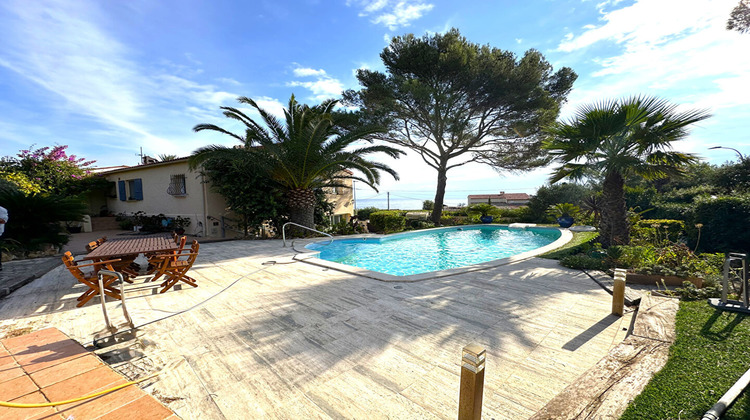 Ma-Cabane - Vente Maison ROQUEBRUNE-SUR-ARGENS, 178 m²