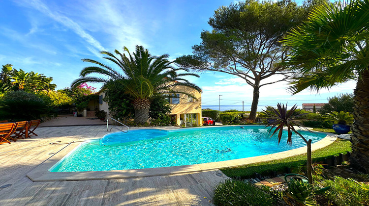 Ma-Cabane - Vente Maison ROQUEBRUNE-SUR-ARGENS, 178 m²