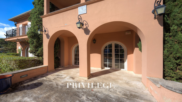 Ma-Cabane - Vente Maison Roquebrune-sur-Argens, 775 m²