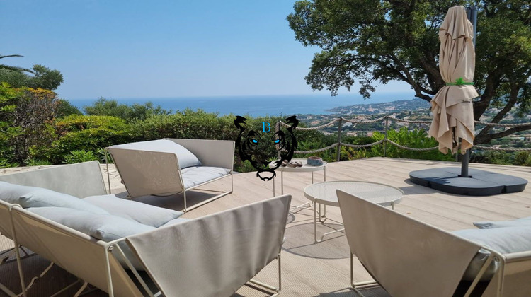 Ma-Cabane - Vente Maison ROQUEBRUNE-SUR-ARGENS, 150 m²