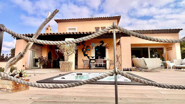 Ma-Cabane - Vente Maison ROQUEBRUNE-SUR-ARGENS, 150 m²