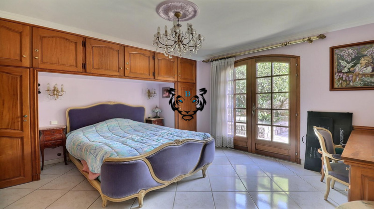 Ma-Cabane - Vente Maison ROQUEBRUNE-SUR-ARGENS, 251 m²