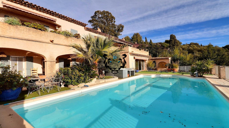 Ma-Cabane - Vente Maison ROQUEBRUNE-SUR-ARGENS, 248 m²