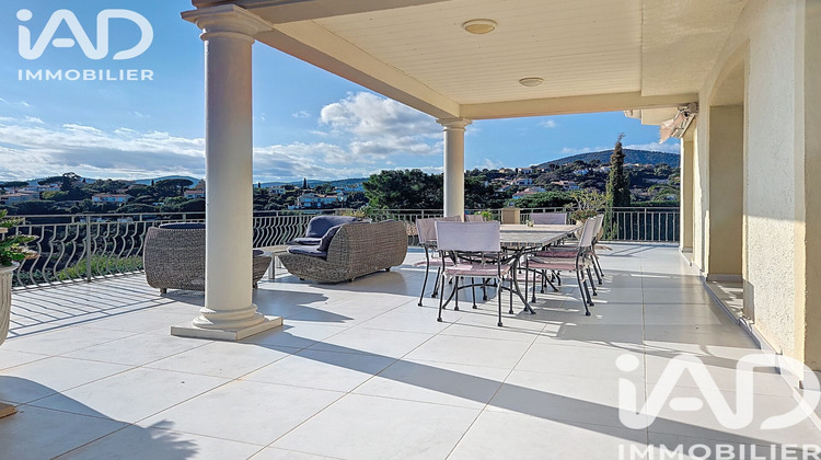 Ma-Cabane - Vente Maison Roquebrune-sur-Argens, 199 m²