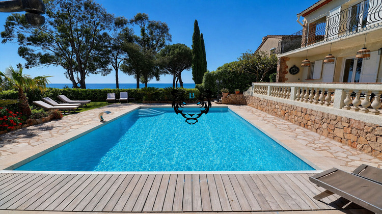 Ma-Cabane - Vente Maison ROQUEBRUNE-SUR-ARGENS, 213 m²