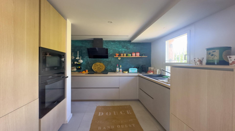 Ma-Cabane - Vente Maison Roquebrune-sur-Argens, 83 m²