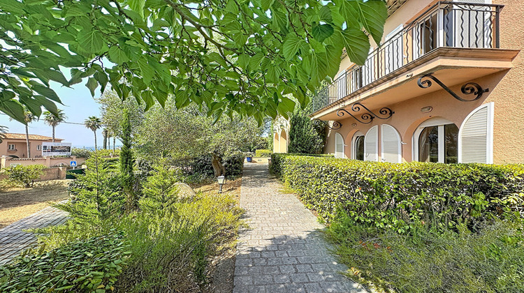 Ma-Cabane - Vente Maison ROQUEBRUNE-SUR-ARGENS, 775 m²