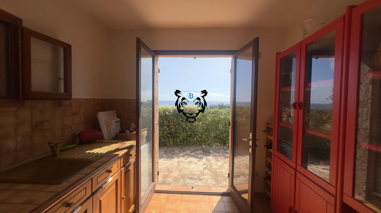 Ma-Cabane - Vente Maison ROQUEBRUNE-SUR-ARGENS, 68 m²