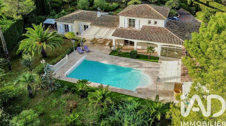 Ma-Cabane - Vente Maison Roquebrune-sur-Argens, 270 m²