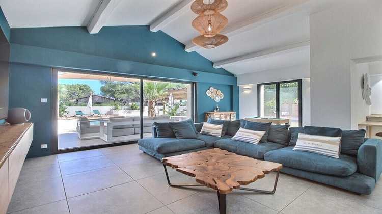 Ma-Cabane - Vente Maison ROQUEBRUNE-SUR-ARGENS, 162 m²