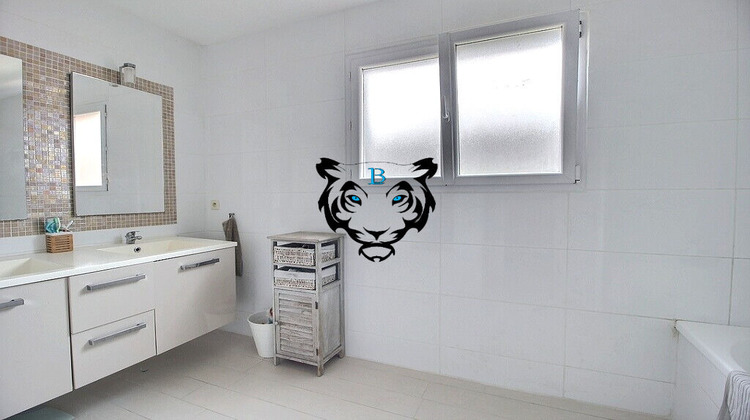 Ma-Cabane - Vente Maison ROQUEBRUNE-SUR-ARGENS, 154 m²