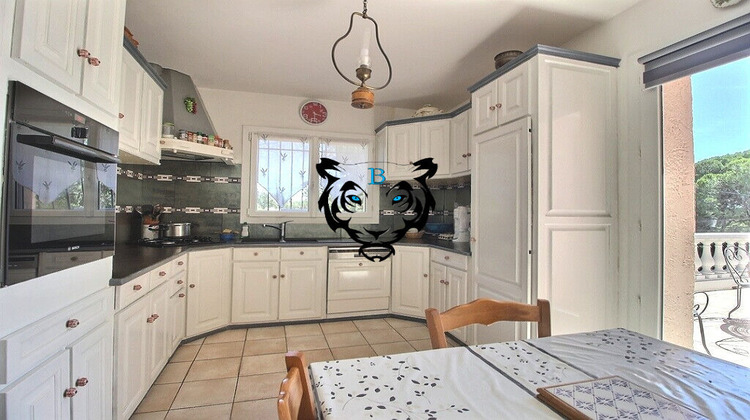 Ma-Cabane - Vente Maison ROQUEBRUNE-SUR-ARGENS, 161 m²