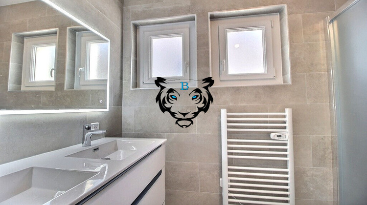 Ma-Cabane - Vente Maison ROQUEBRUNE-SUR-ARGENS, 89 m²