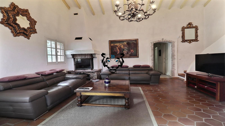 Ma-Cabane - Vente Maison ROQUEBRUNE-SUR-ARGENS, 233 m²