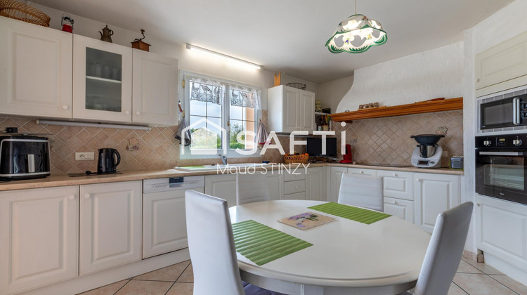 Ma-Cabane - Vente Maison Roquebrune-sur-Argens, 166 m²