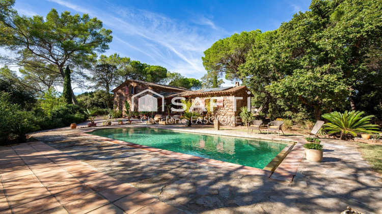 Ma-Cabane - Vente Maison Roquebrune-sur-Argens, 200 m²