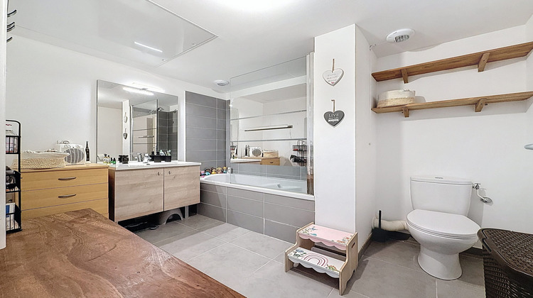 Ma-Cabane - Vente Maison Roquebrune-sur-Argens, 69 m²