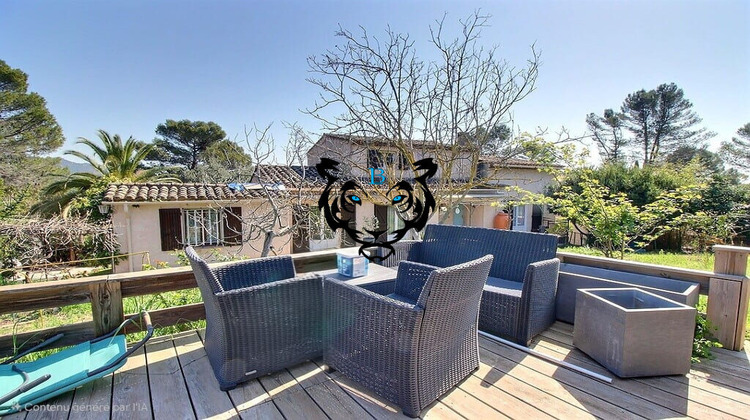 Ma-Cabane - Vente Maison ROQUEBRUNE-SUR-ARGENS, 156 m²