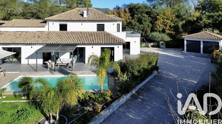Ma-Cabane - Vente Maison Roquebrune-sur-Argens, 285 m²