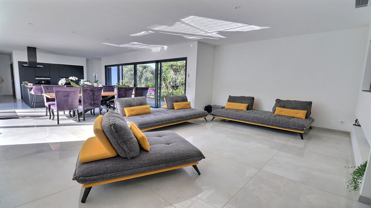Ma-Cabane - Vente Maison ROQUEBRUNE-SUR-ARGENS, 156 m²