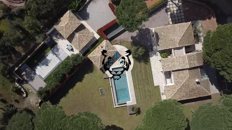 Ma-Cabane - Vente Maison ROQUEBRUNE-SUR-ARGENS, 370 m²