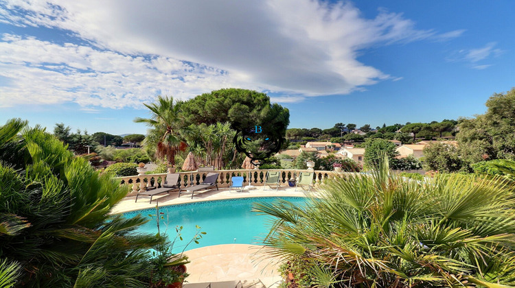 Ma-Cabane - Vente Maison ROQUEBRUNE-SUR-ARGENS, 96 m²