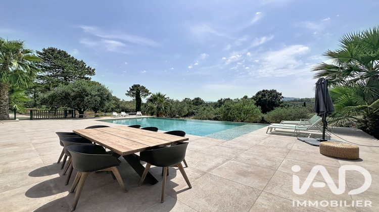 Ma-Cabane - Vente Maison Roquebrune-sur-Argens, 400 m²