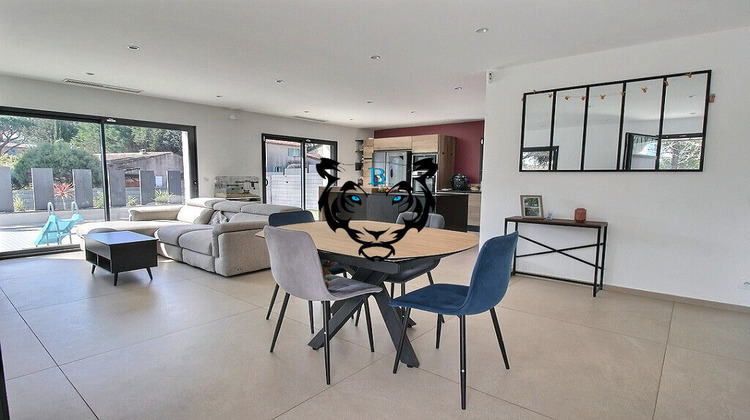 Ma-Cabane - Vente Maison ROQUEBRUNE-SUR-ARGENS, 106 m²
