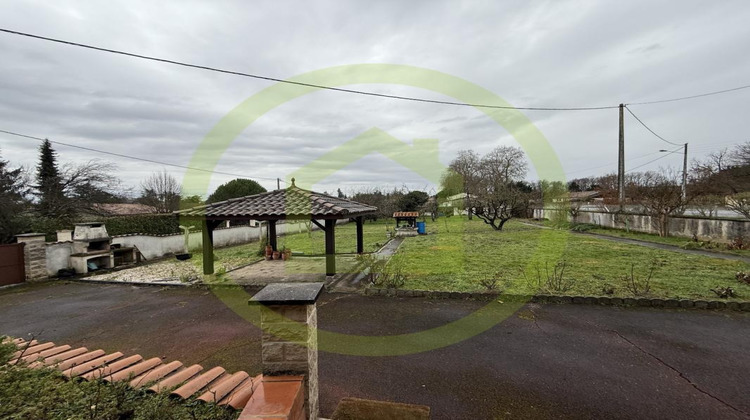 Ma-Cabane - Vente Maison ROULLET SAINT ESTEPHE, 131 m²