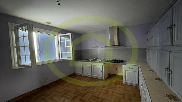 Ma-Cabane - Vente Maison ROULLET SAINT ESTEPHE, 93 m²