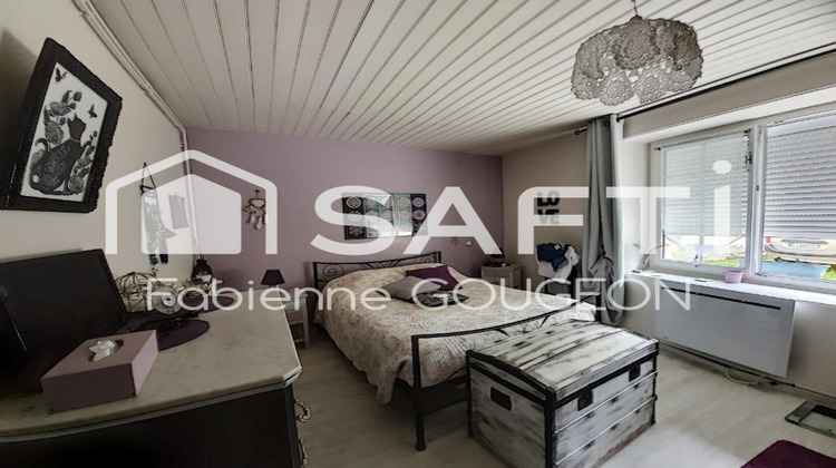 Ma-Cabane - Vente Maison Roullet-Saint-Estephe, 205 m²